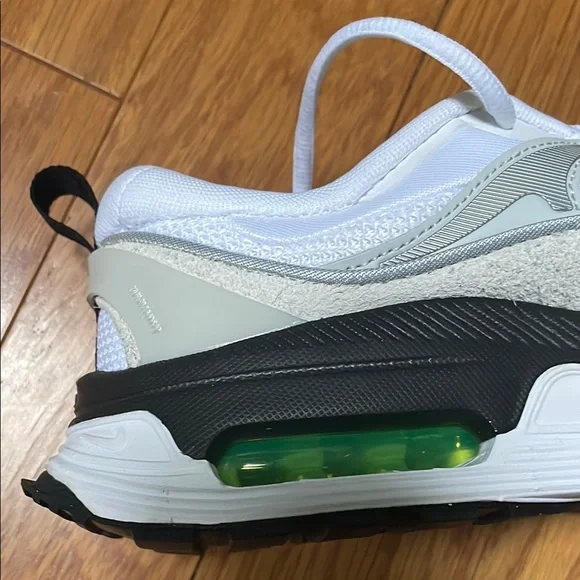 Nike Air Max Bliss Running Shoe, Size 8.5 - Picture 2 of 10